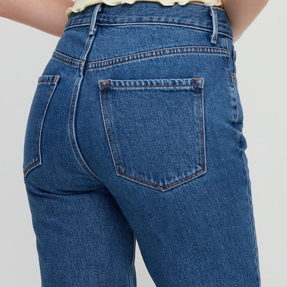 Aritzia Matilda High-Waisted Mom Jeans in 4 - Picture 4 of 10